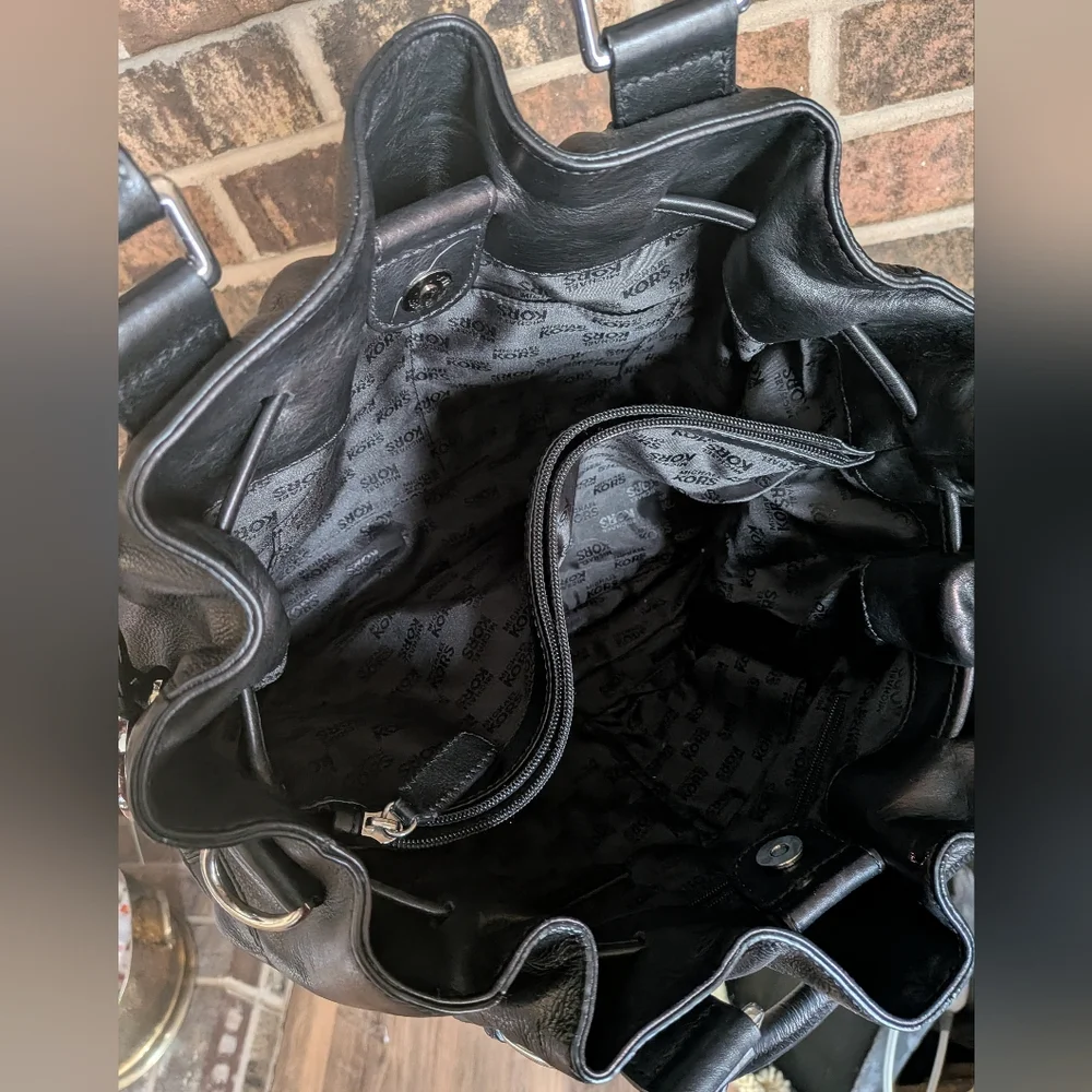 Michael Kors Grayson Black Leather Handbag Silver Hardware - Picture 11 of 16